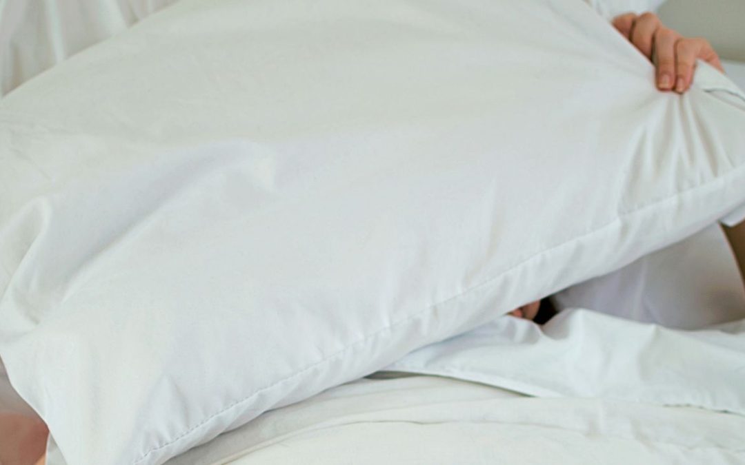 Jak dojść do siebie po sylwestrowej nocy? 10 skutecznych metod na kaca