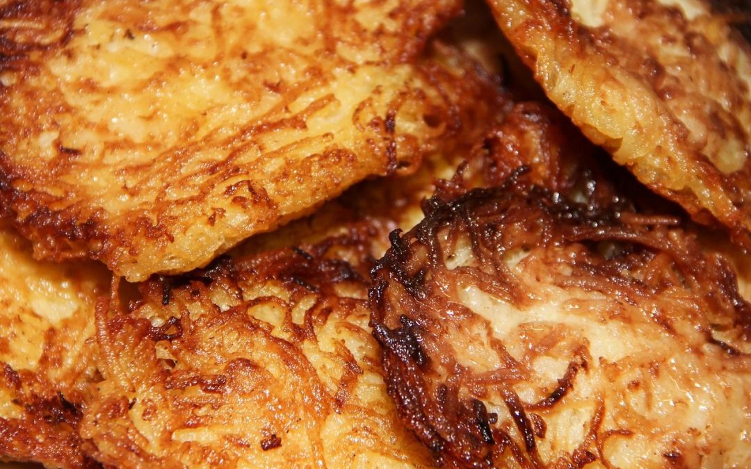 Jak zrobić pyszne placki ziemniaczane? 5 najlepszych przepisów