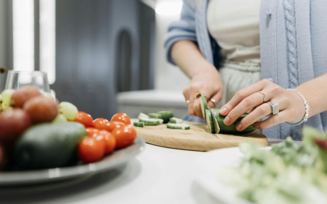 Jak przygotować zdrowe przekąski do szkoły? 8 prostych przepisów